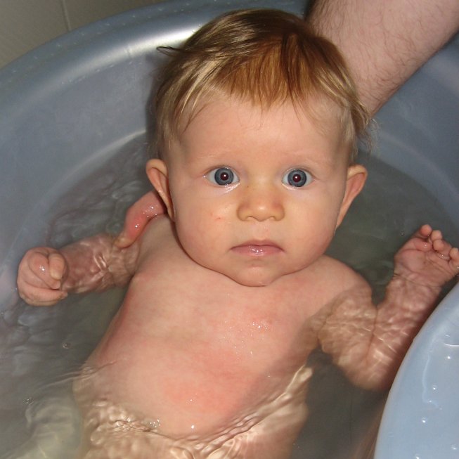 Frieda in der Badewanne