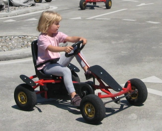 Frieda beim Verkehrstraining