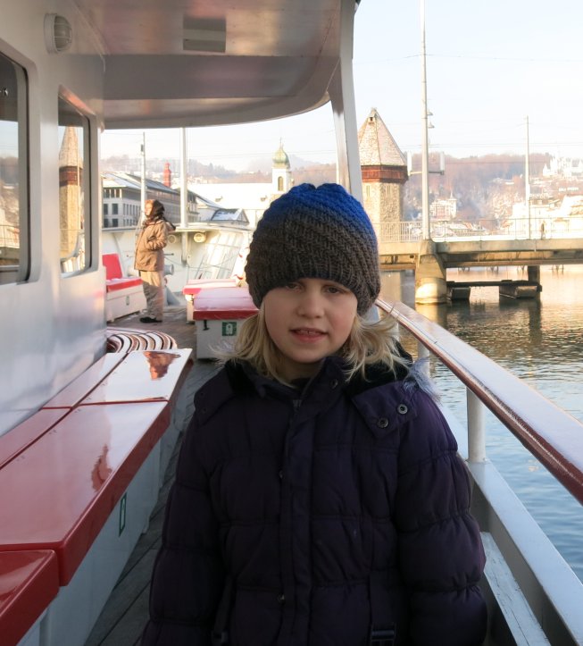 Frieda auf einem Schiff in Luzern