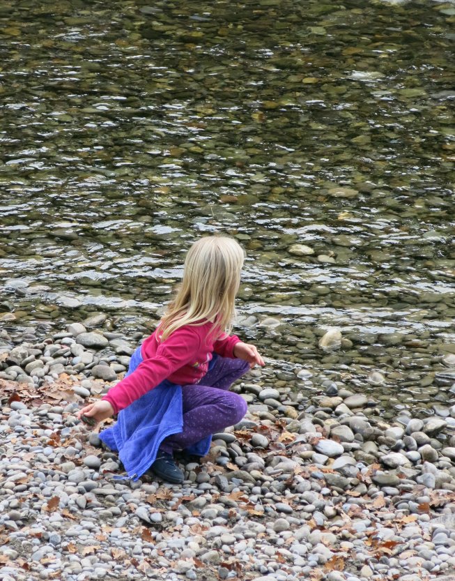 Frieda beim schiefern an der Aare beim Dählhölzli