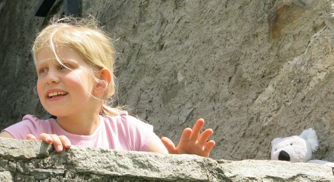 Frieda in der Burg von Bellinzona